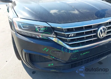 2020 Volkswagen Passat 2.0T R-Line z USA, uszkodzony, nr VIN 1VWMA7A32LC024011